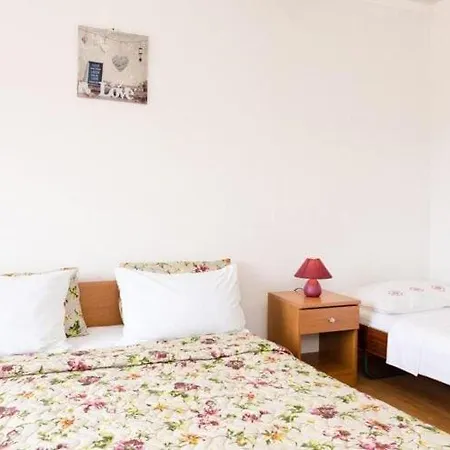 Nikol - Comfort Two Bedroom With Sea View 3