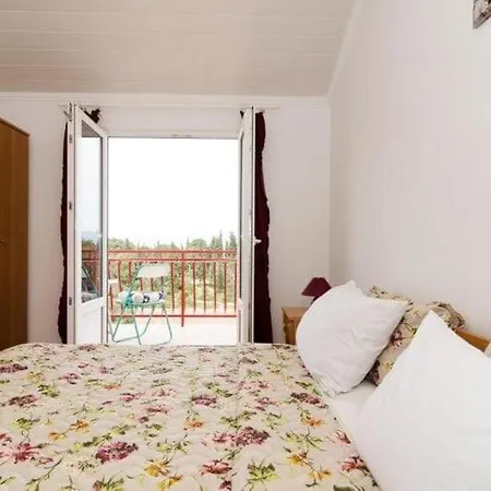 Nikol - Comfort Two Bedroom With Sea View 3 Apartman *